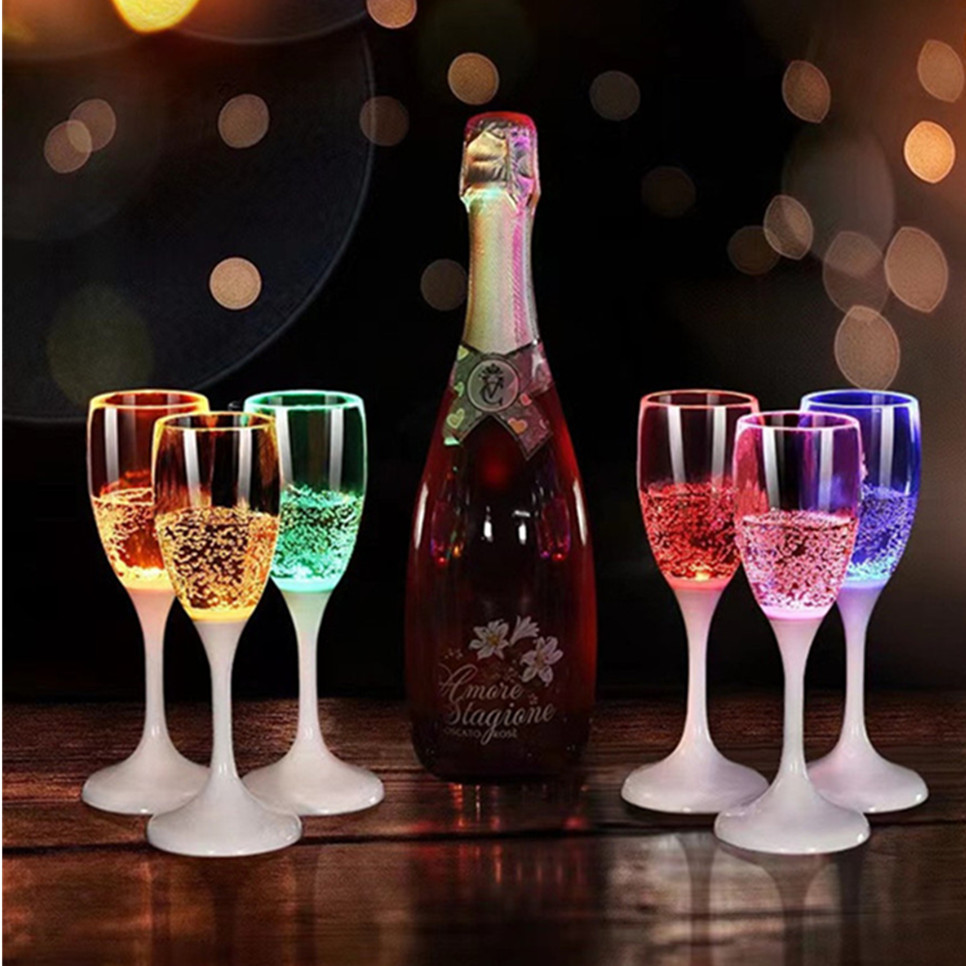 ถ้วยเครื่องดื่มมีไฟกระพริบอัตโ - Whisky Beer And Wine บทวิจารณ์และราคา
